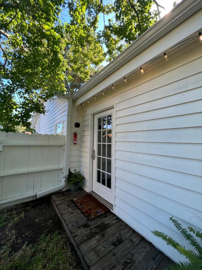 Cozy Loft With Parking And Private Patio W/ Grill Apartment Wilmington Exterior photo