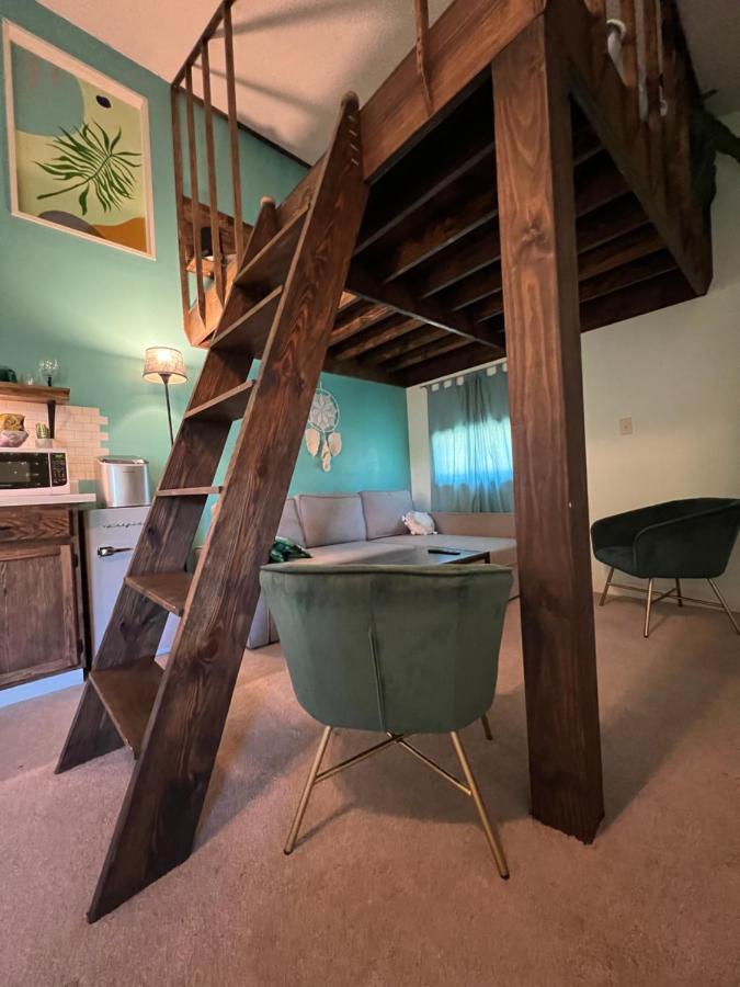 Cozy Loft With Parking And Private Patio W/ Grill Apartment Wilmington Exterior photo